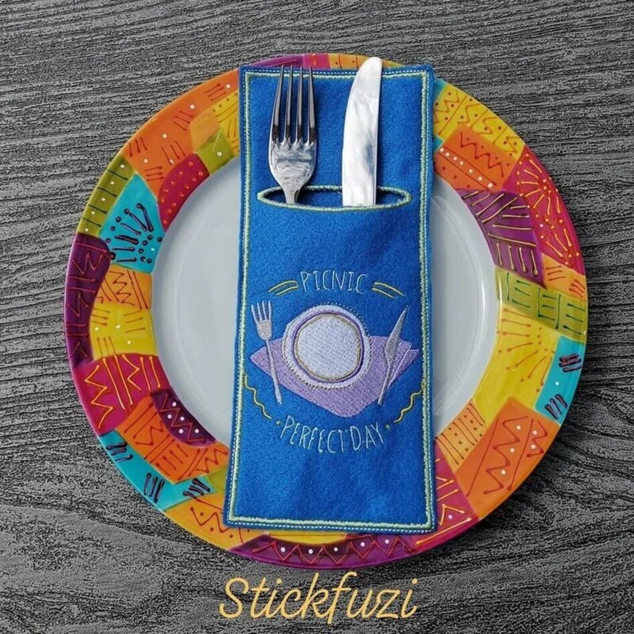 BBQ Grill Stickdatei Set mit 9 Motiven - Perfekt für Grillschürzen, Topflappen und Küchentextilien - Sofort-Download bei stiXXie