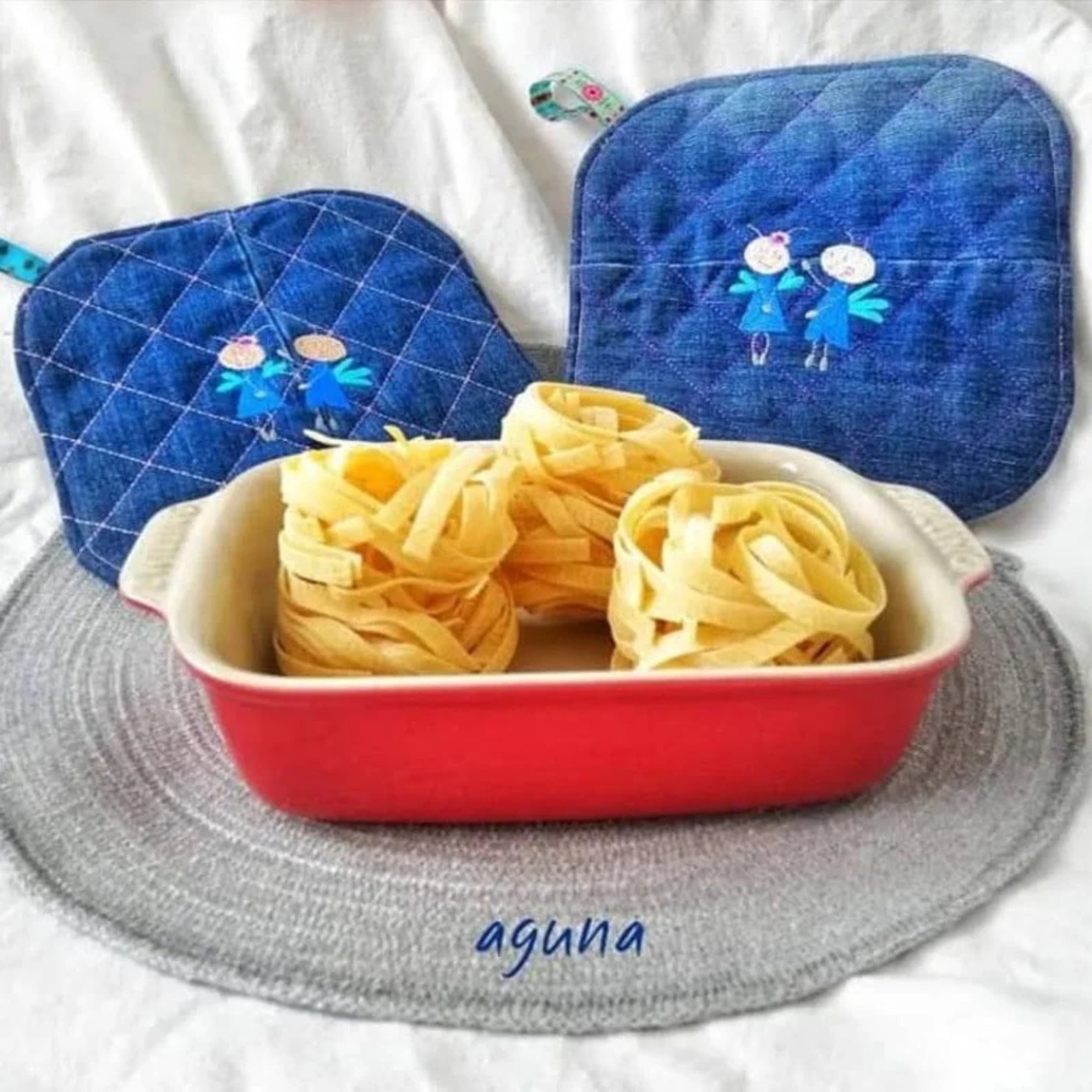 ITH Topflappen Stickdatei Blanko - Topfi komplett im Rahmen sticken mit Wendeöffnung, perfekt für Küche und Grillen