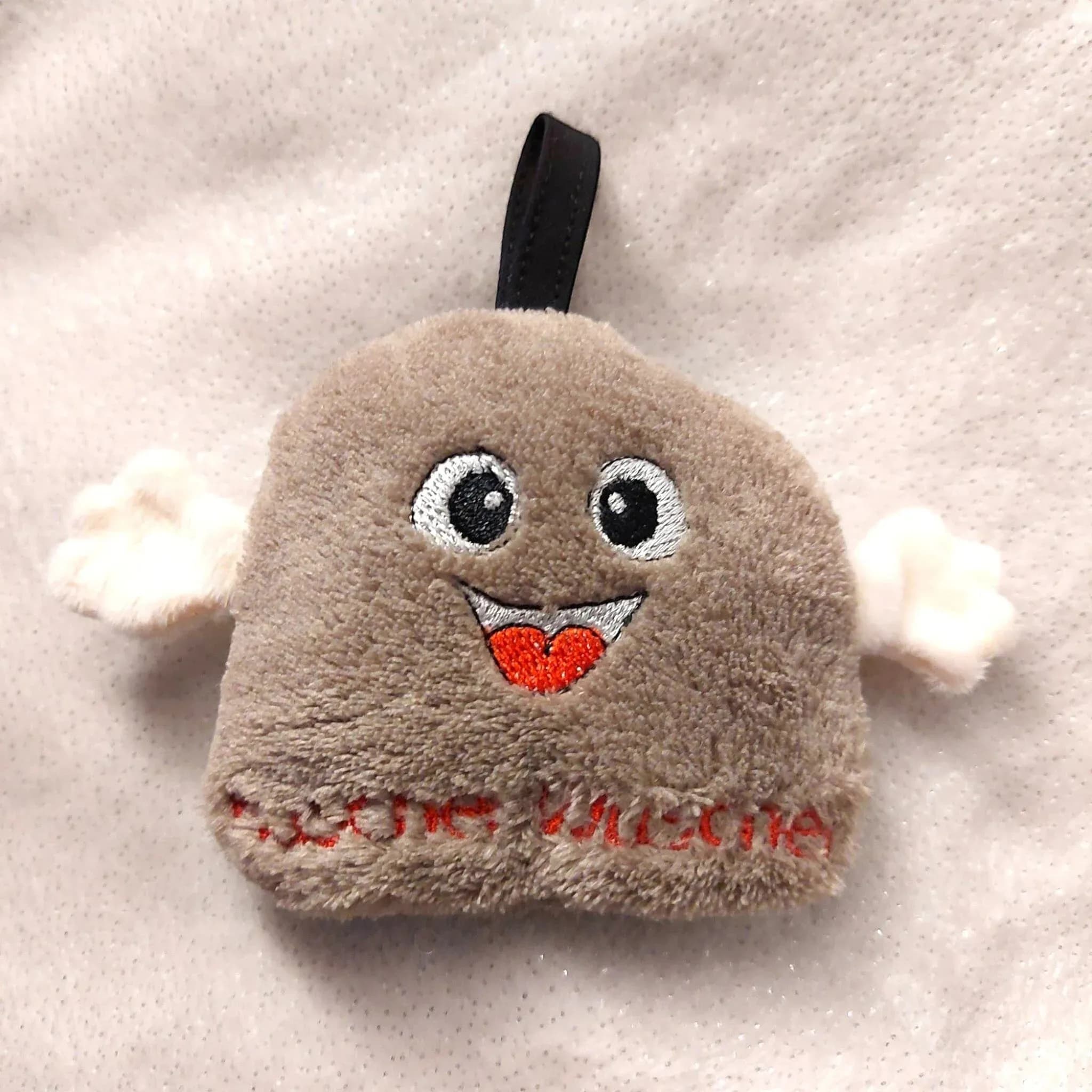 ITH Stickdatei Kuschelwuschel - ein süßer Anhänger