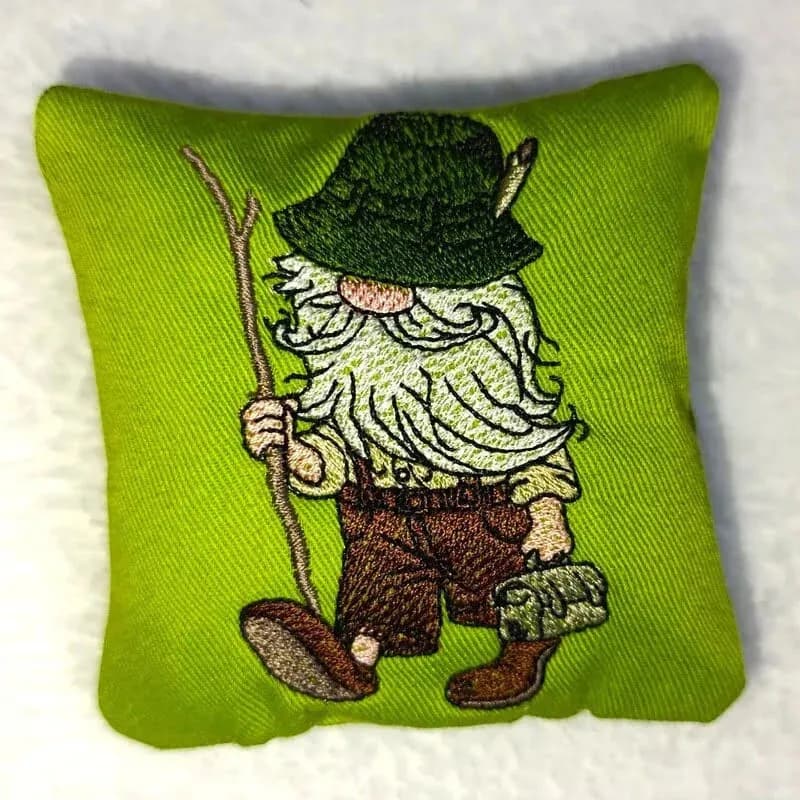 ITH Stickdatei Wichtel Wandersmann