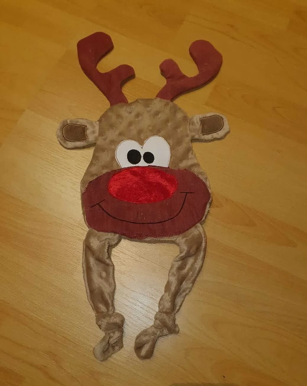 ITH Stickdatei Kissen Schlenker