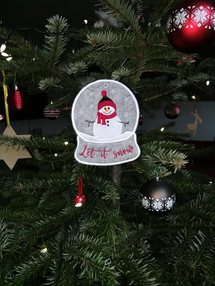 ITH Stickdatei Schneekugel
