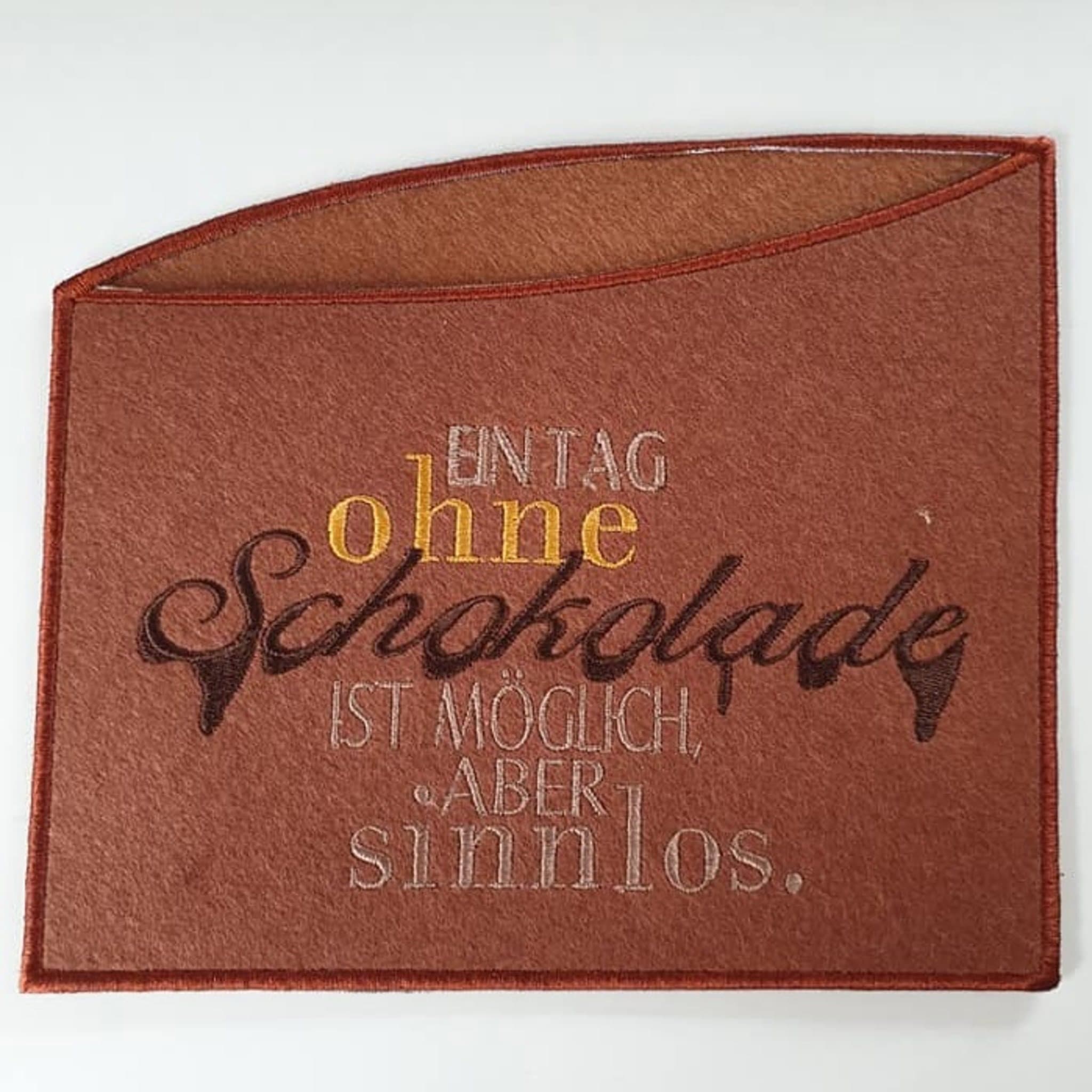 Schokoladen-Sprüche Stickdatei Mega Set mit 9 lustigen Sprüchen für Schokoladenhüllen, Valentinstag und Geschenkverpackungen - Vollstick 10x10 und 13x18