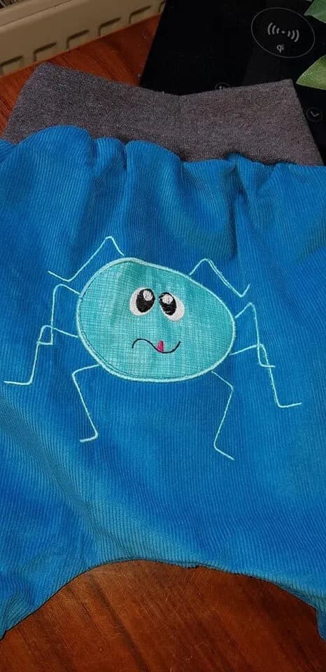 Stickdatei Spinnenfamilie Doodle Applikation