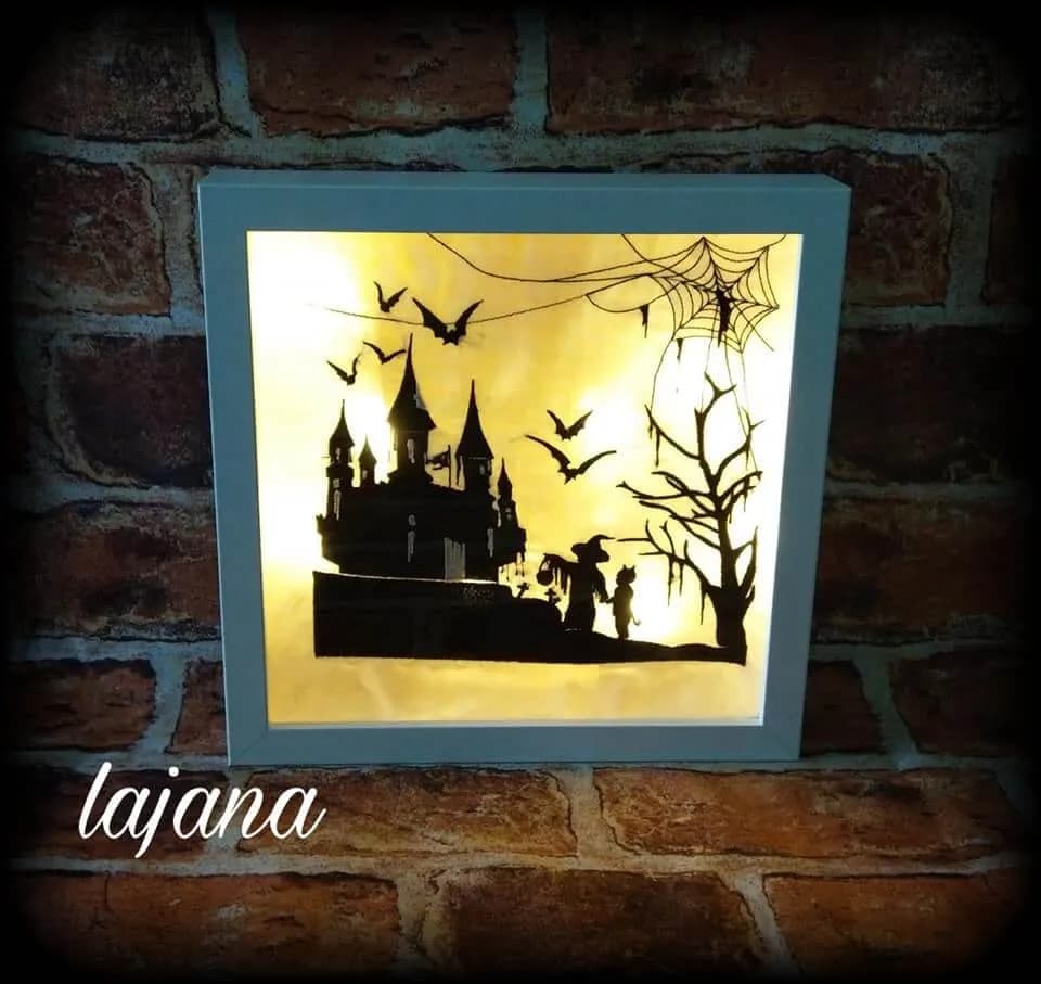 Stickdatei Gruselschloss im Scherenschnitt-Stil