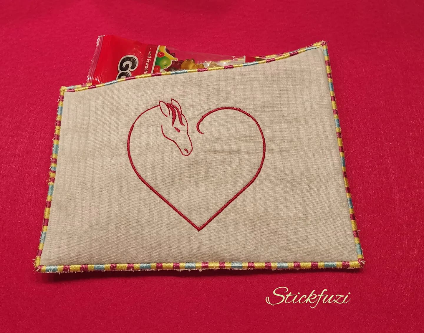 Stickdatei Herz Pferd