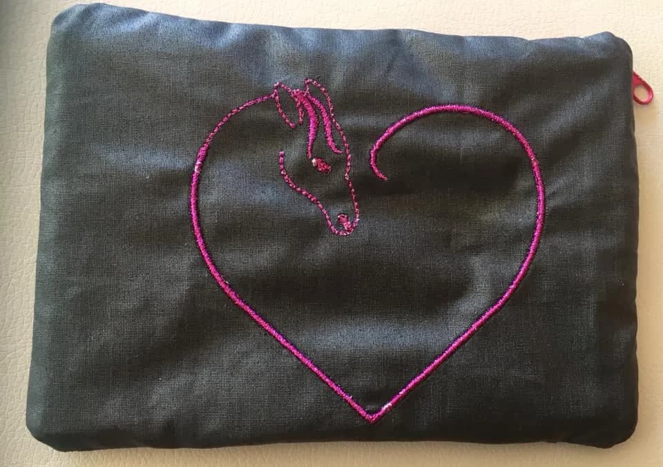 Stickdatei Herz Pferd