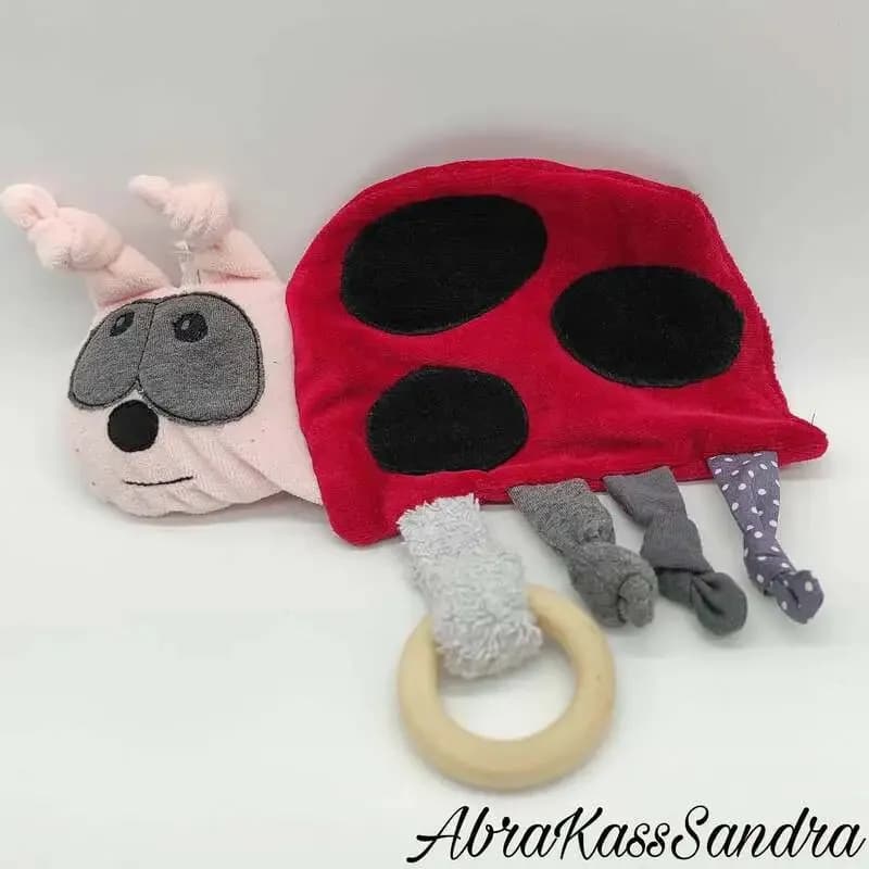 ITH Stickdatei Baby Knistertuch Fühltuch Käfer