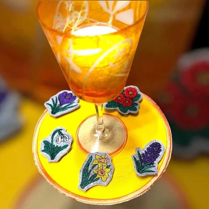 ITH Stickdatei Frühlingskranz Gesteck mit Blumen