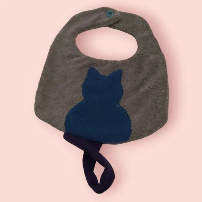 ITH Stickdatei Latz Druckknopf Katze