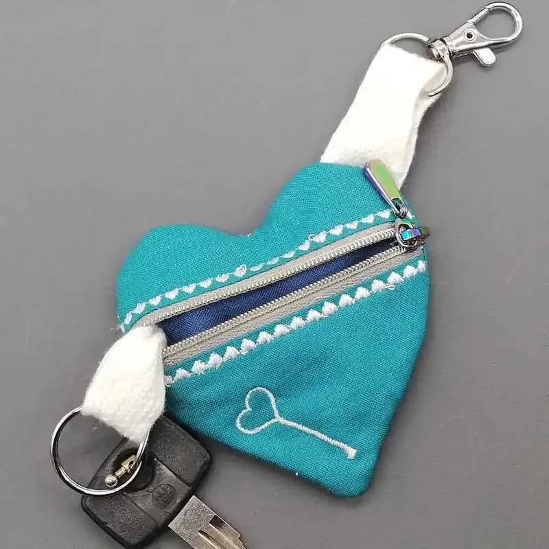 ITH Stickdatei Schlüsseltasche Herz