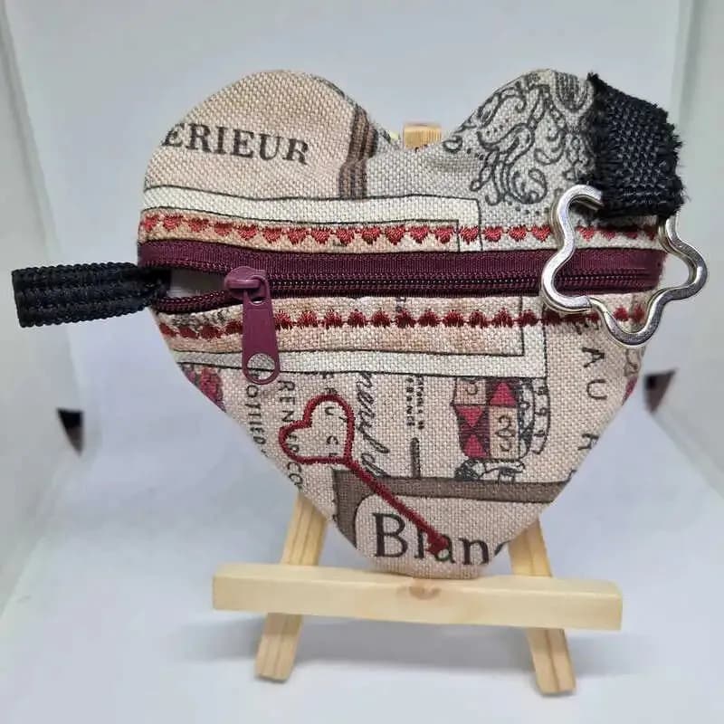 ITH Stickdatei Schlüsseltasche Herz