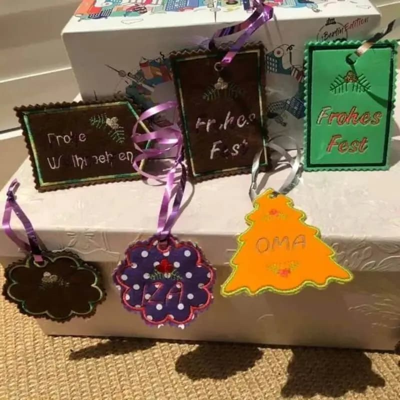 ITH Stickdatei Weihnachten Geschenkanhänger-Set