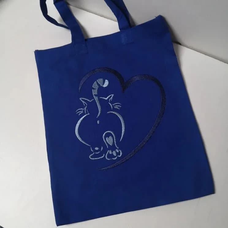 Stickdatei Katze mit Herz