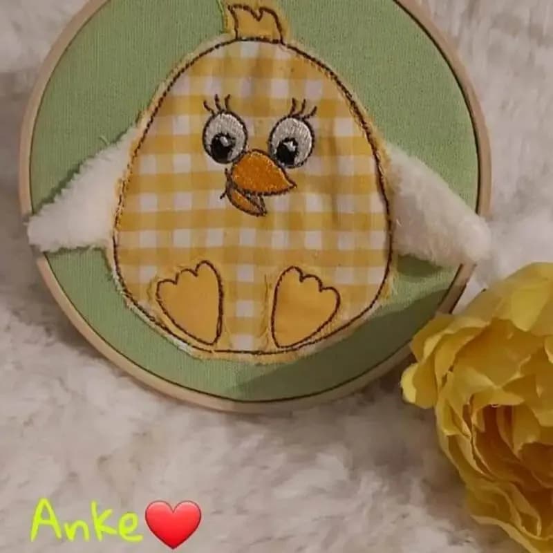 Stickdatei Küken Kiki Kuschelküken Applikationsdatei