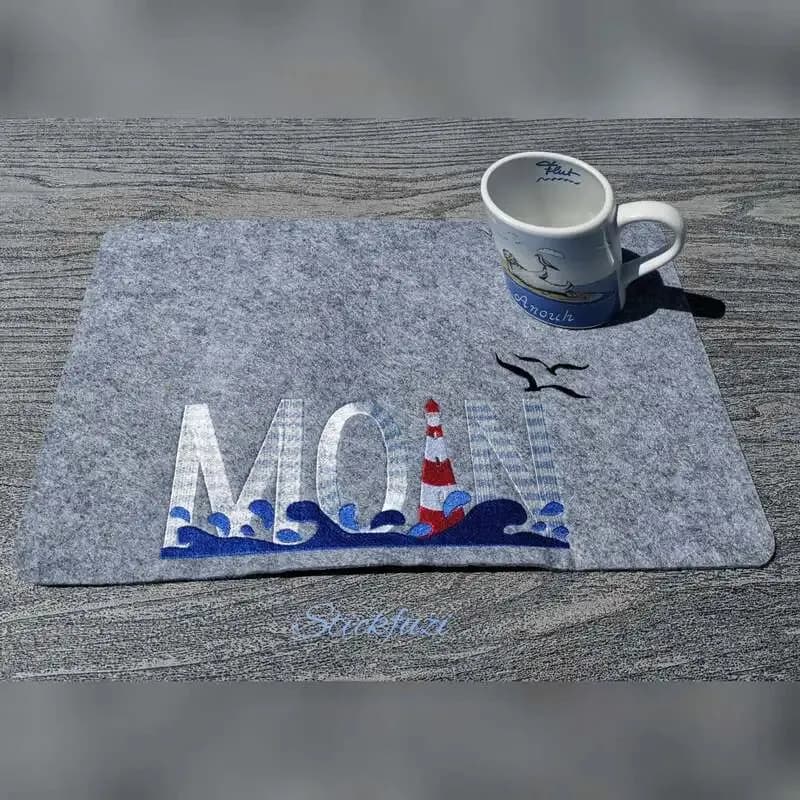 Stickdatei Leuchtturm mit Spruch Moin