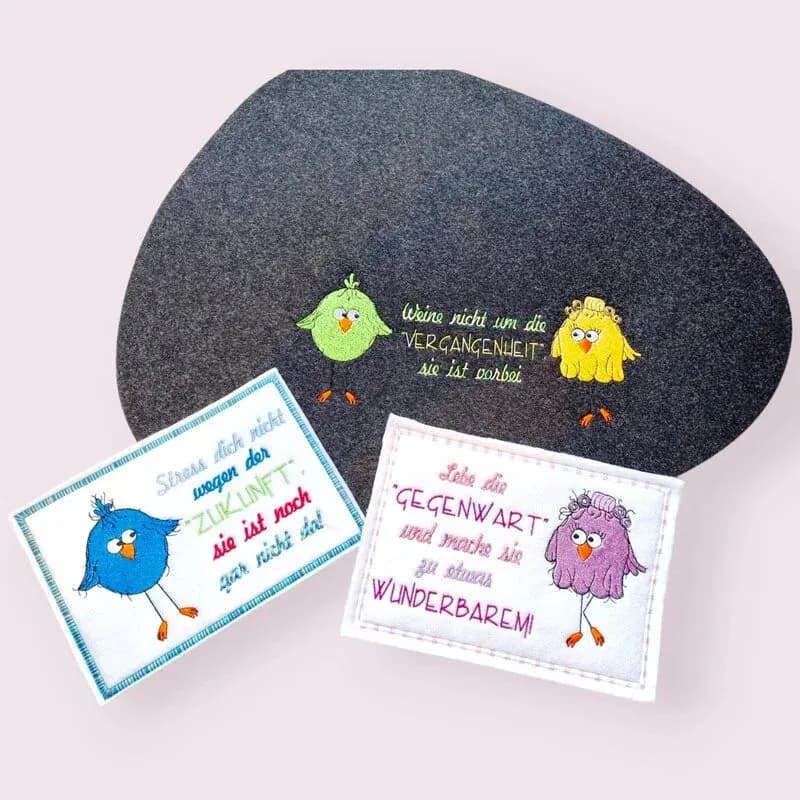 Stickdatei lustige Vogelfamilie stiXX mit Sprüchen