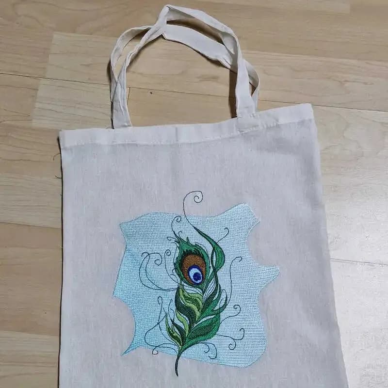 Stickdatei Pfauenfeder