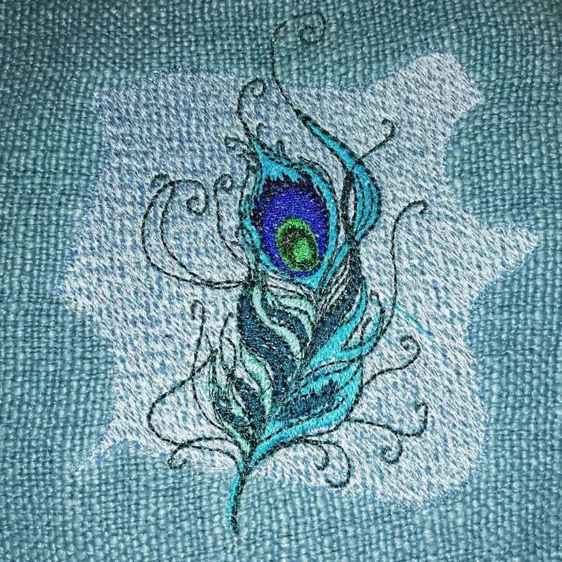 Stickdatei Pfauenfeder