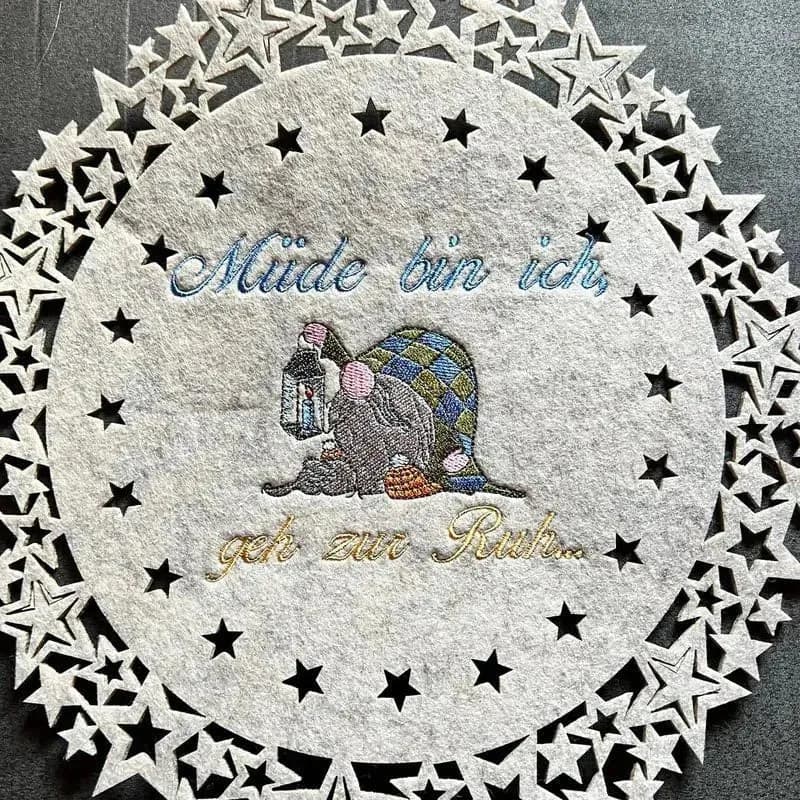 Stickdatei Schlaf- Wichtel mit Spruch