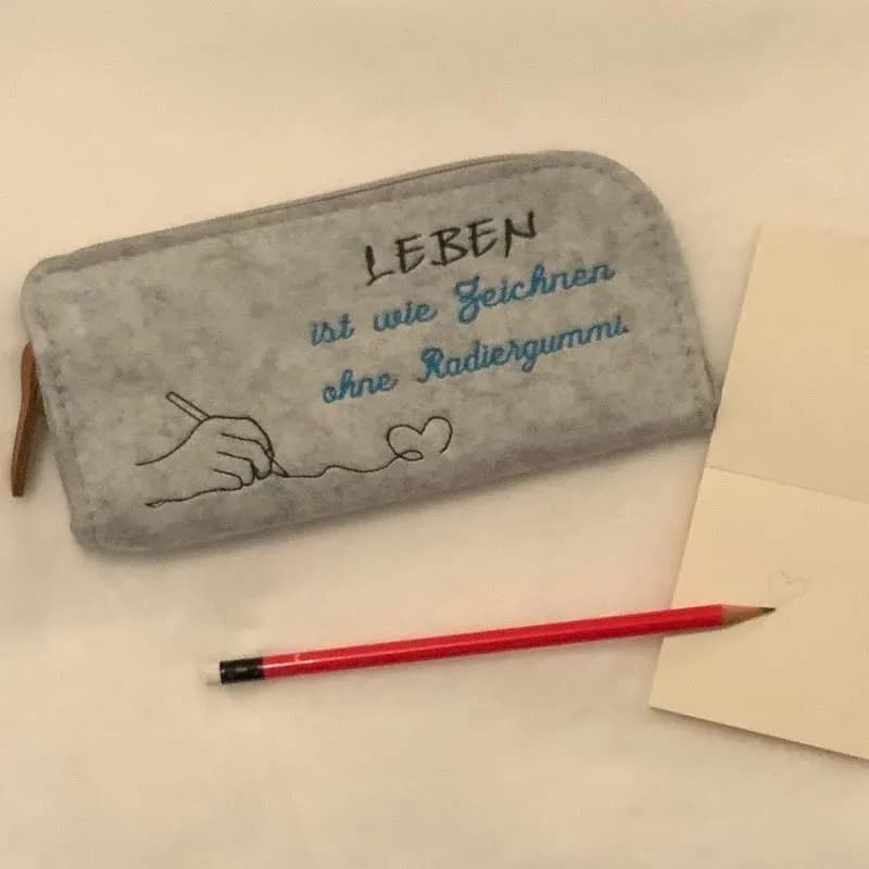Stickdatei Spruch Leben ist... mit Grafik