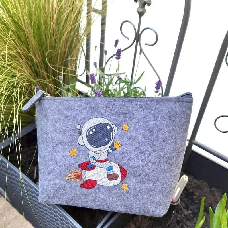 Stickdatei und Applikation Astronaut