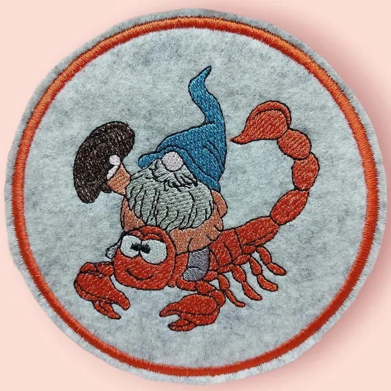 Stickdatei Wichtel Sternzeichen Skorpion