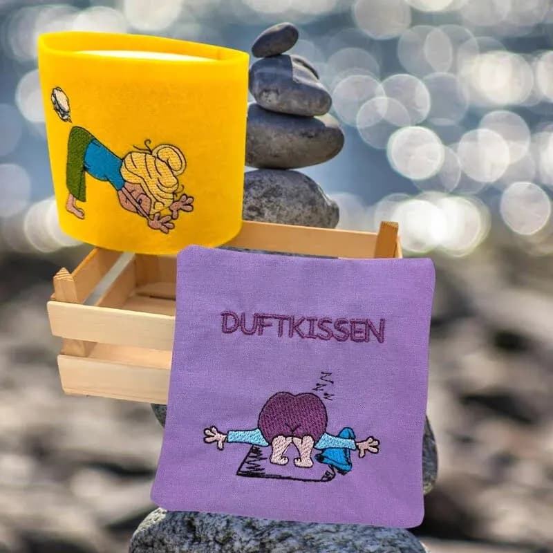 Wichtel Yoga Stickdatei frech – ITH Anhänger