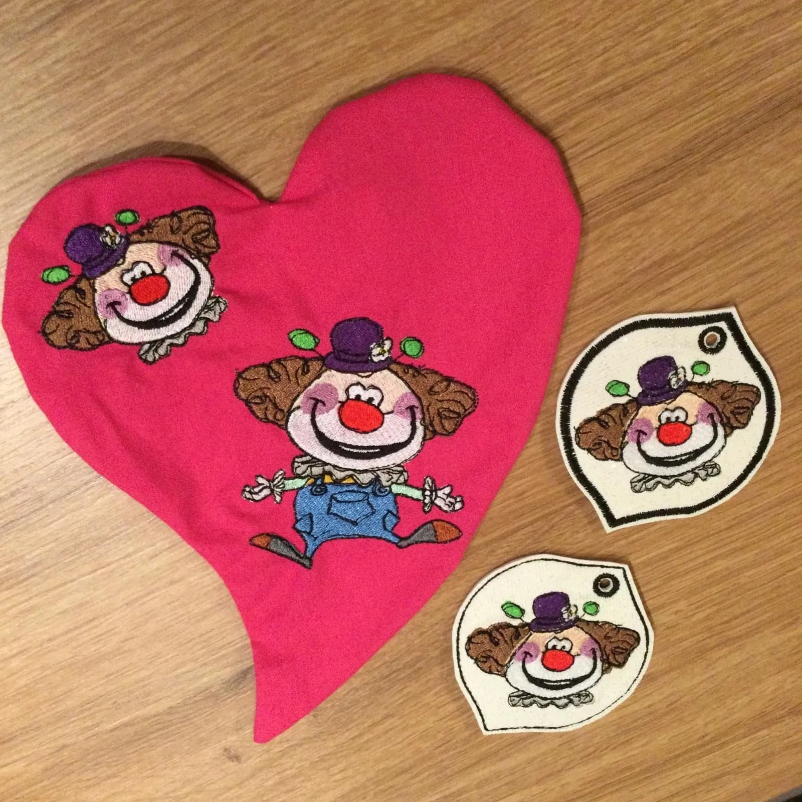 ITH Stickdatei Clowns und Stickdatei Bundle