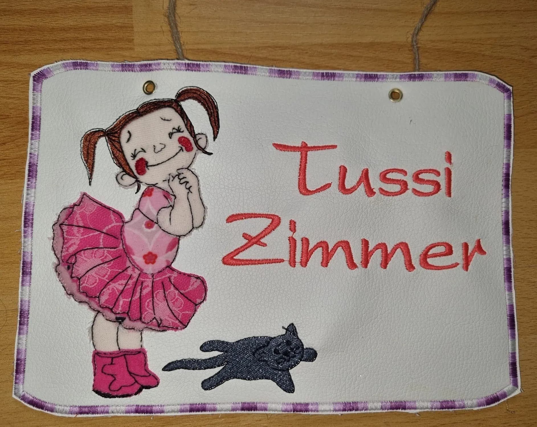 Stickdatei Mädchen Mimi Doodle Applikation