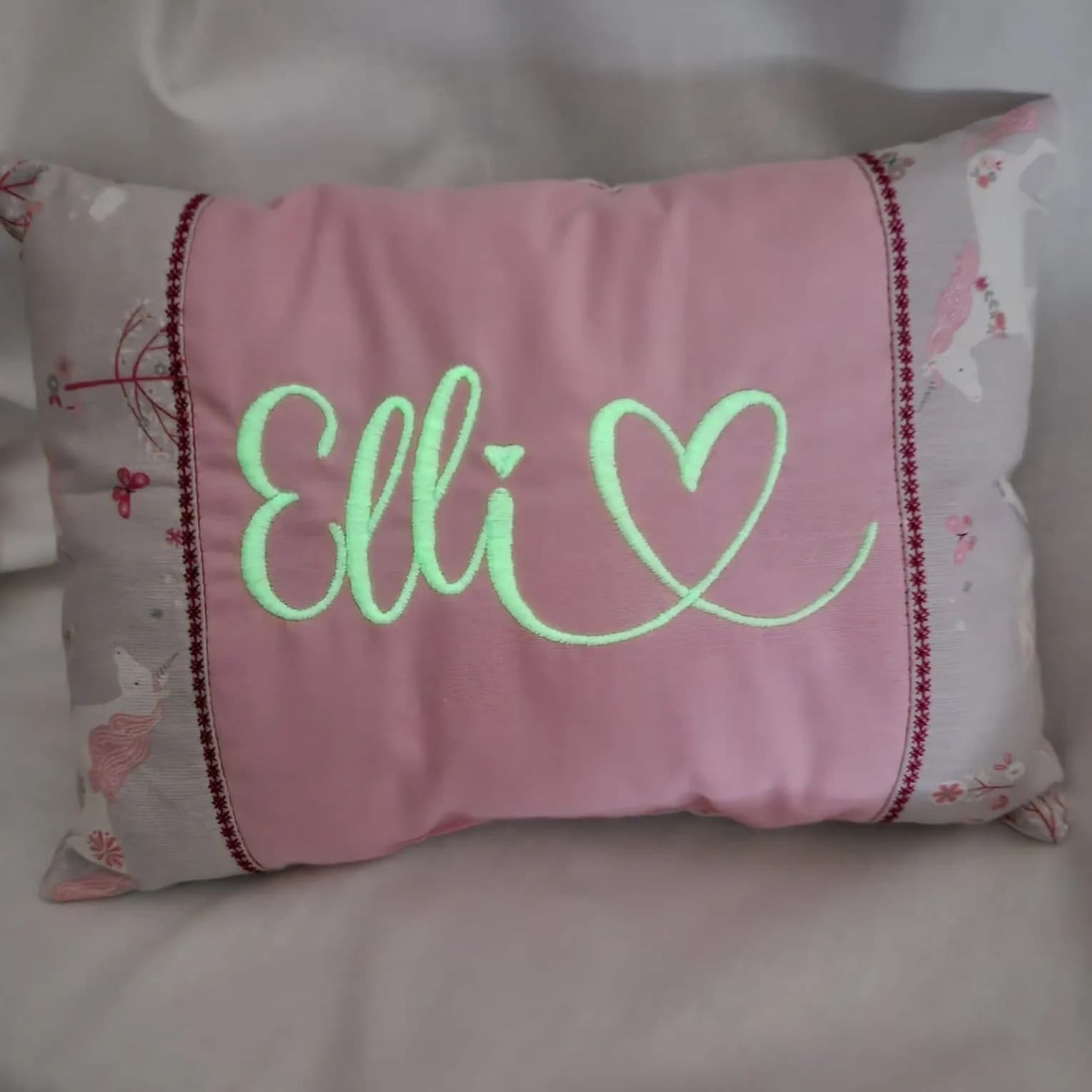 ITH Stickdatei Kissen rechteckig mit Unterteilungen