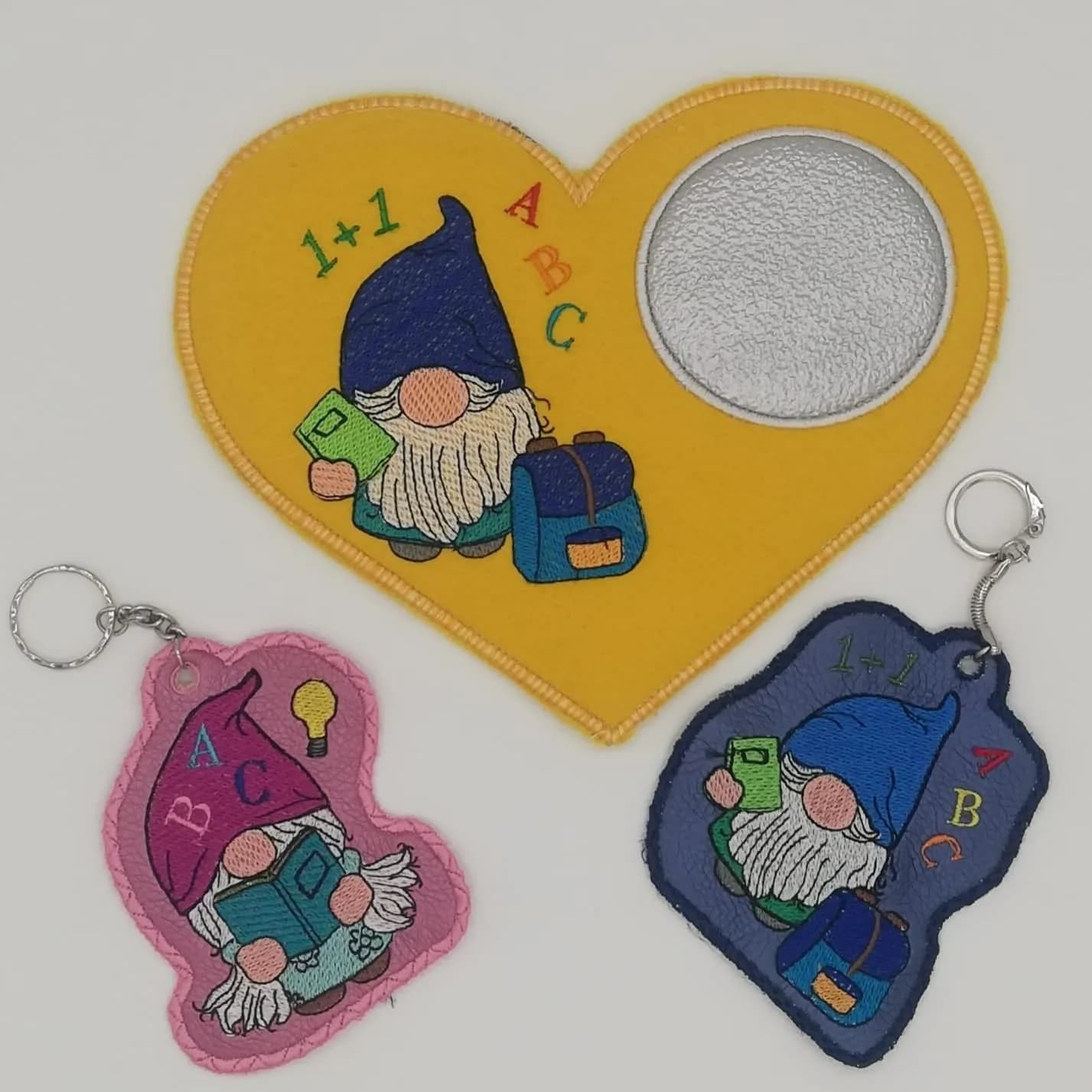 ITH Stickdatei Stabfigur, Anhänger und Vollstick Schulwichtel