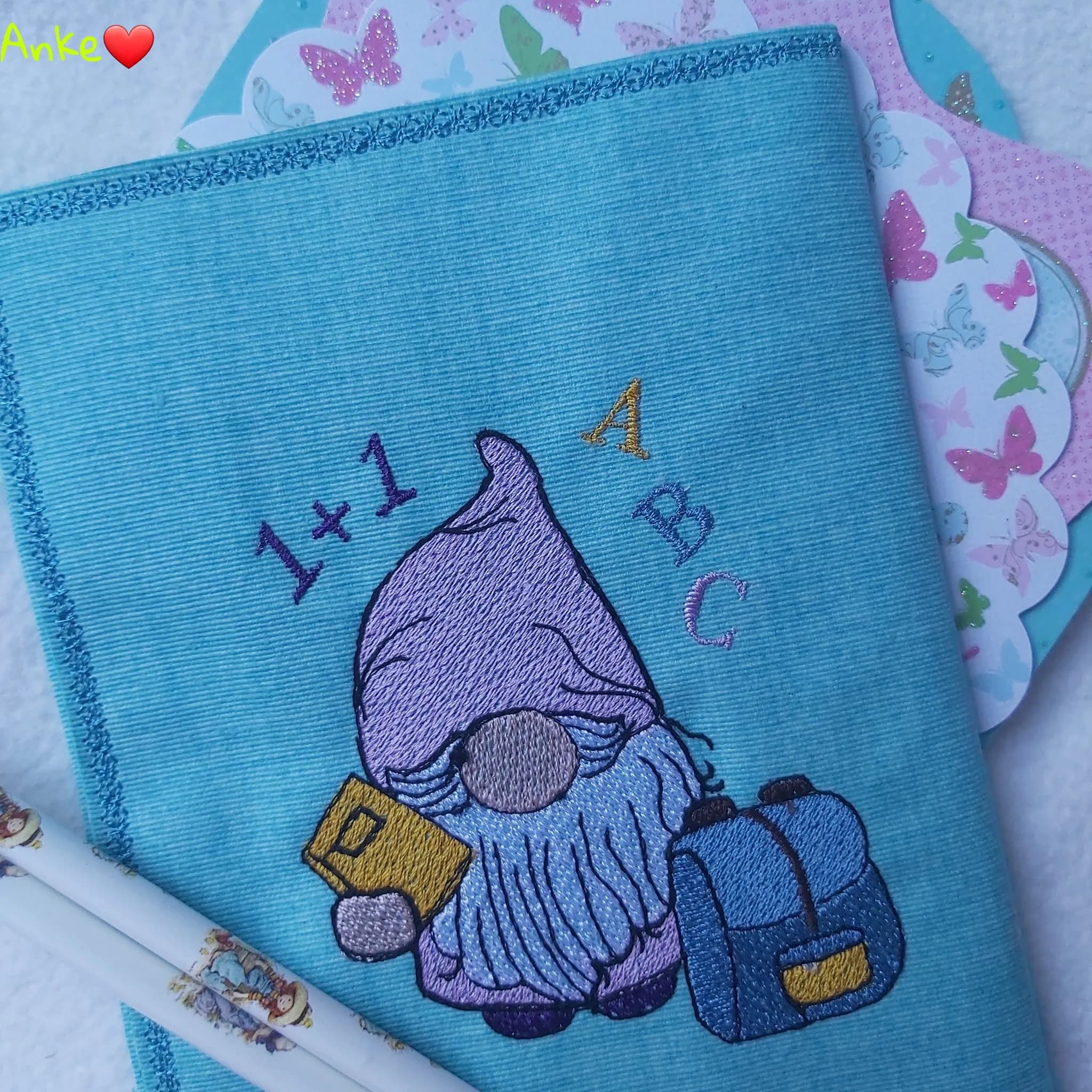 ITH Stickdatei Stabfigur, Anhänger und Vollstick Schulwichtel