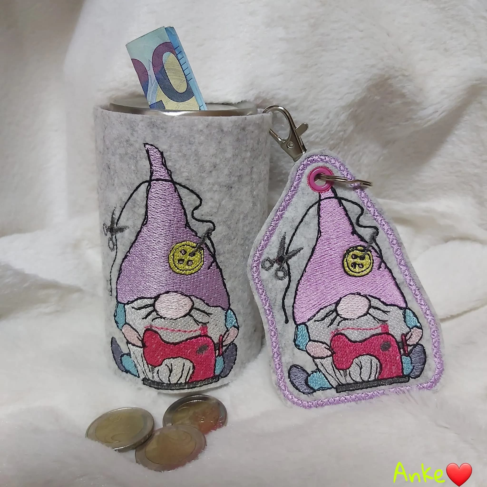 ITH Stickdatei Stabfigur, Anhänger und Vollstick Nähwichtel