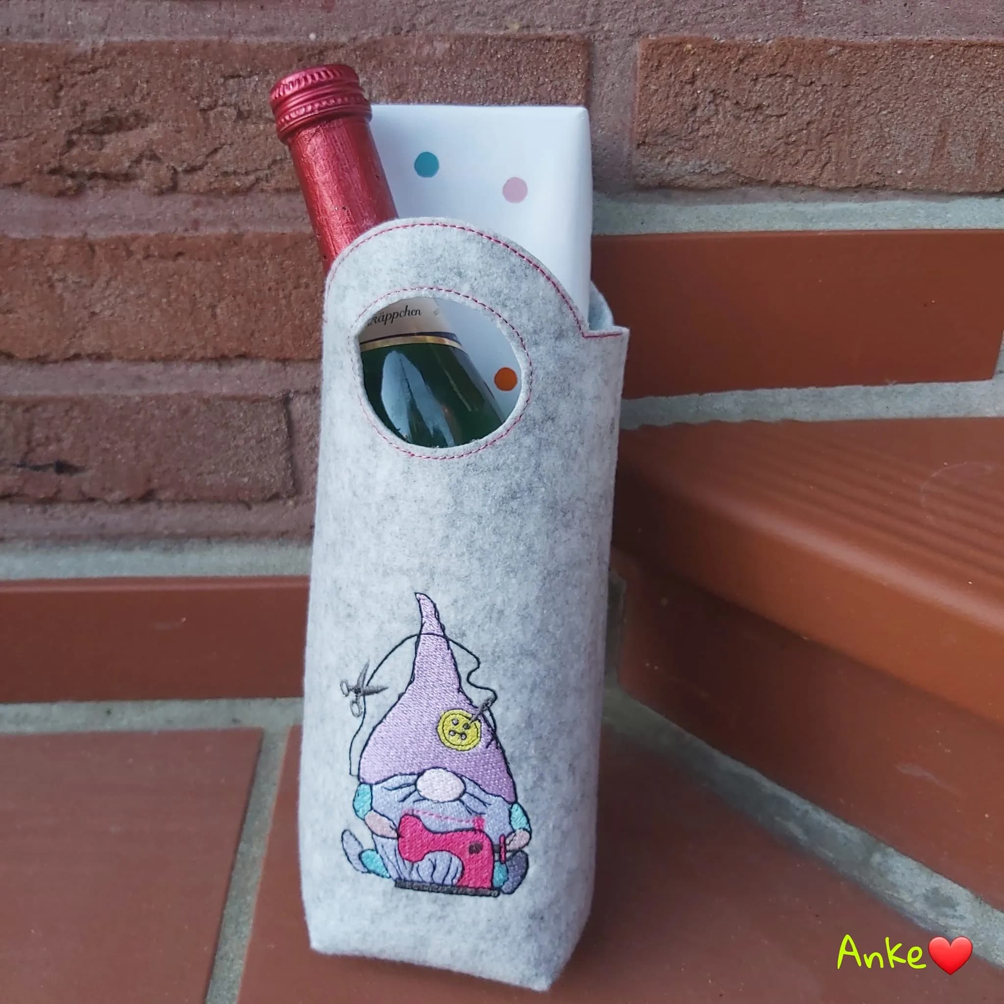 ITH Stickdatei Stabfigur, Anhänger und Vollstick Nähwichtel