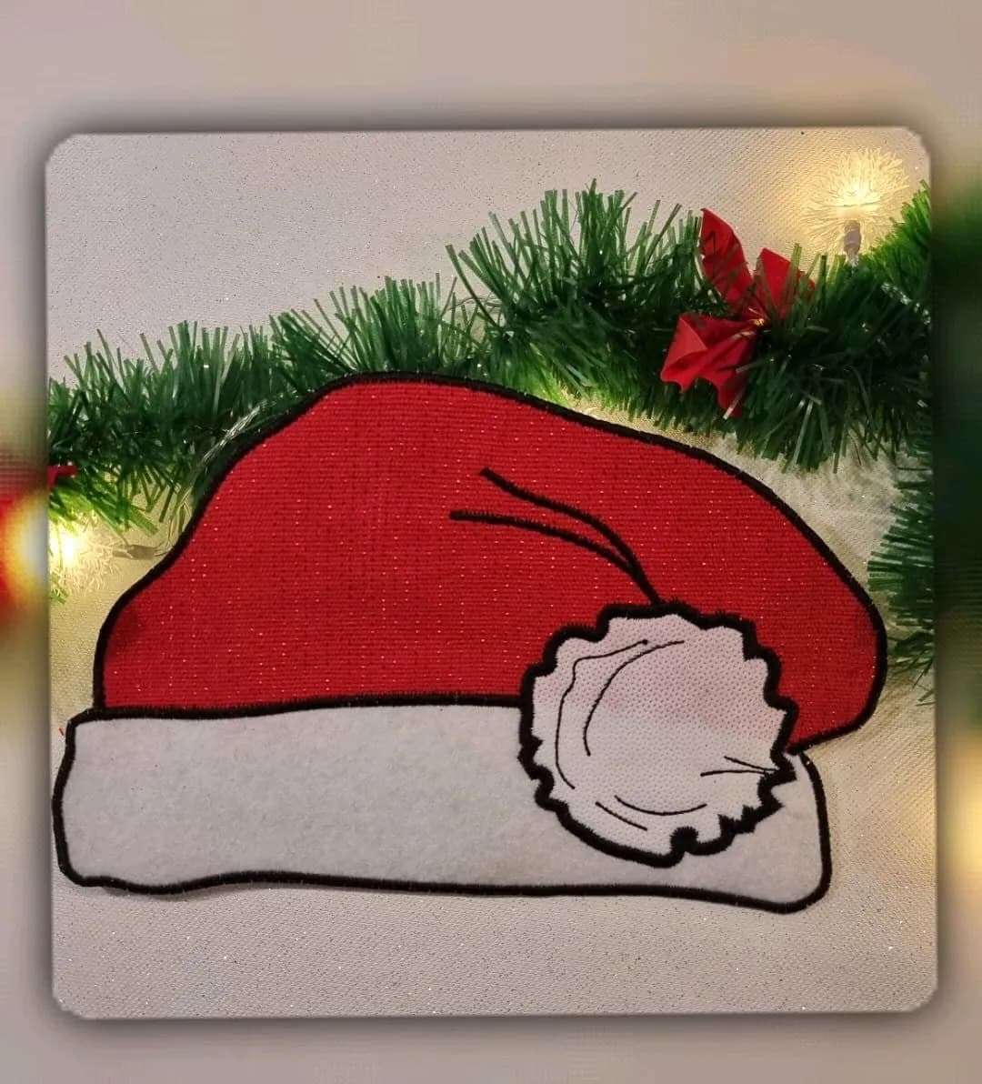 ITH Stickdatei Tassenlounge Nikolausmütze