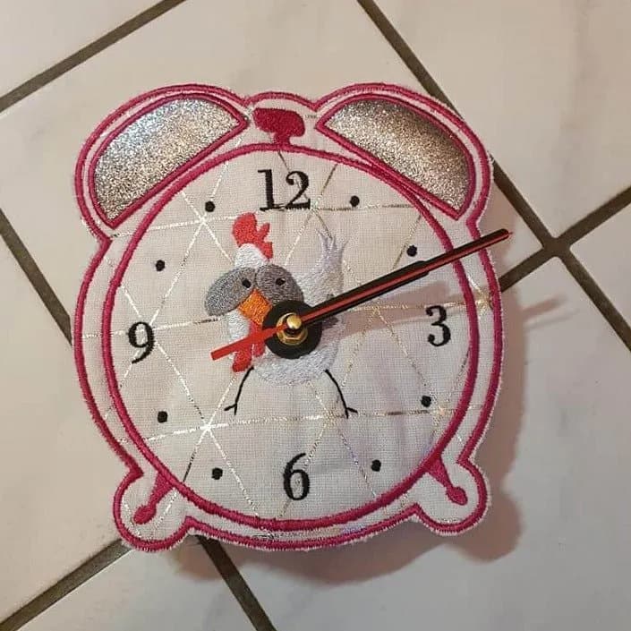 ITH Stickdatei Uhr Wecker