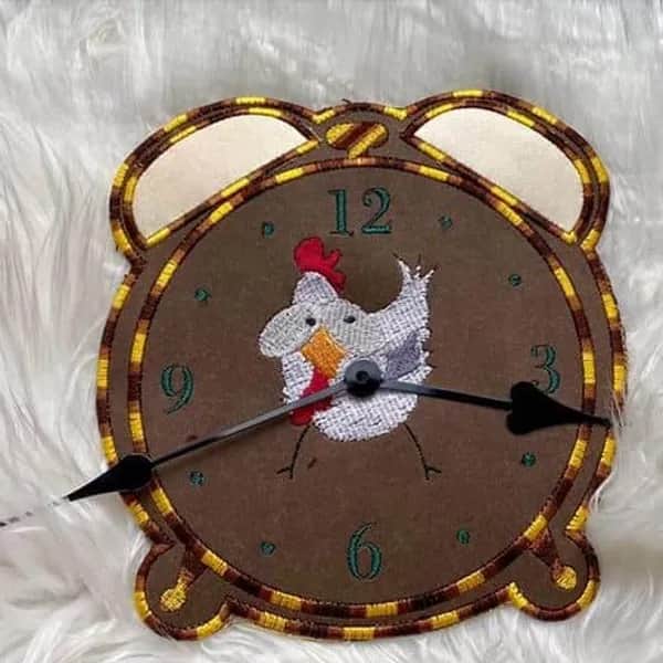 ITH Stickdatei Uhr Wecker