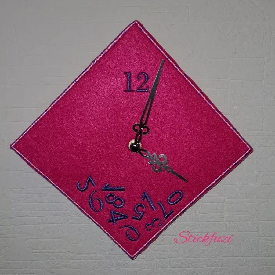 ITH Stickdatei Uhr Zahlenchaos