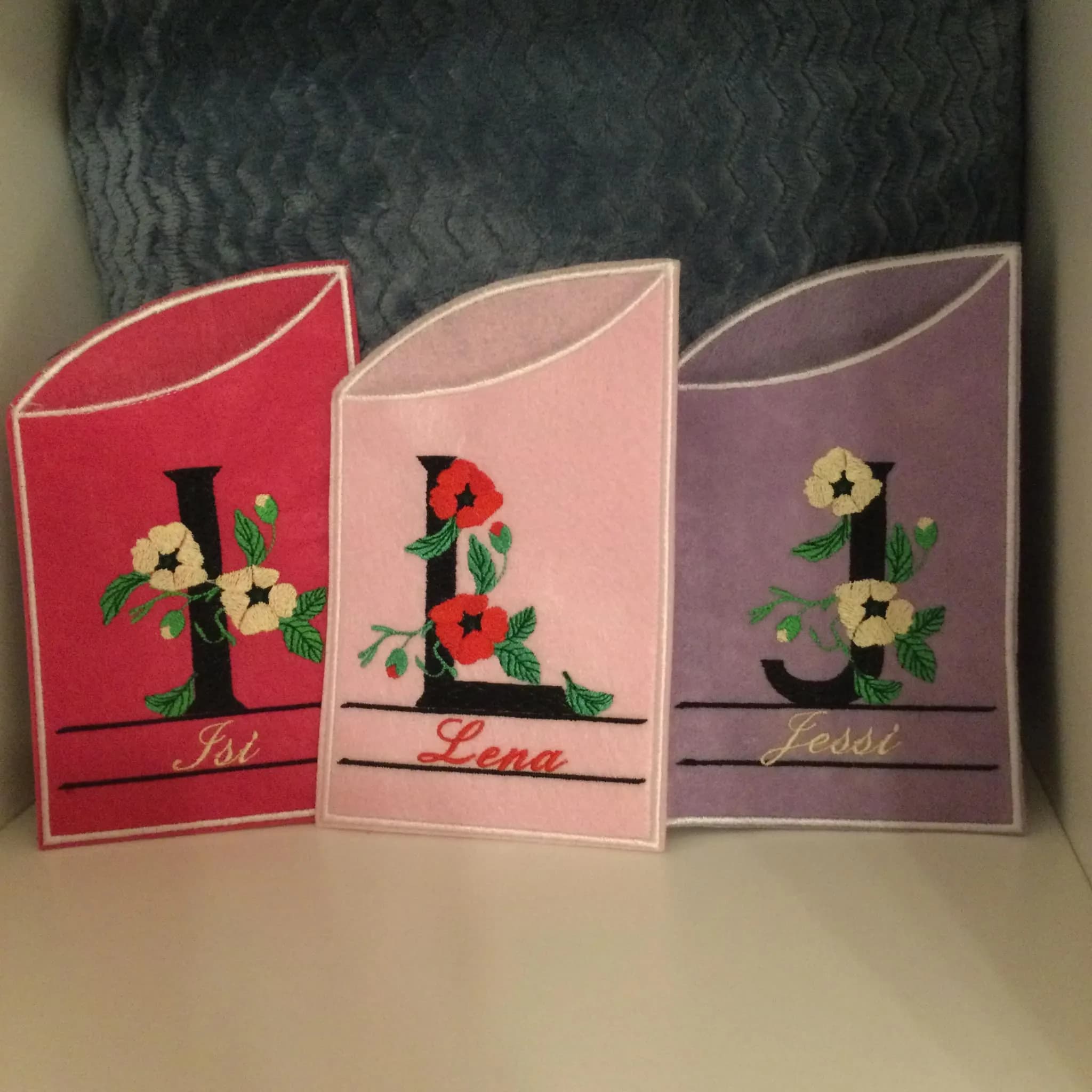 Stickdatei Monogramm Blumen Alphabet